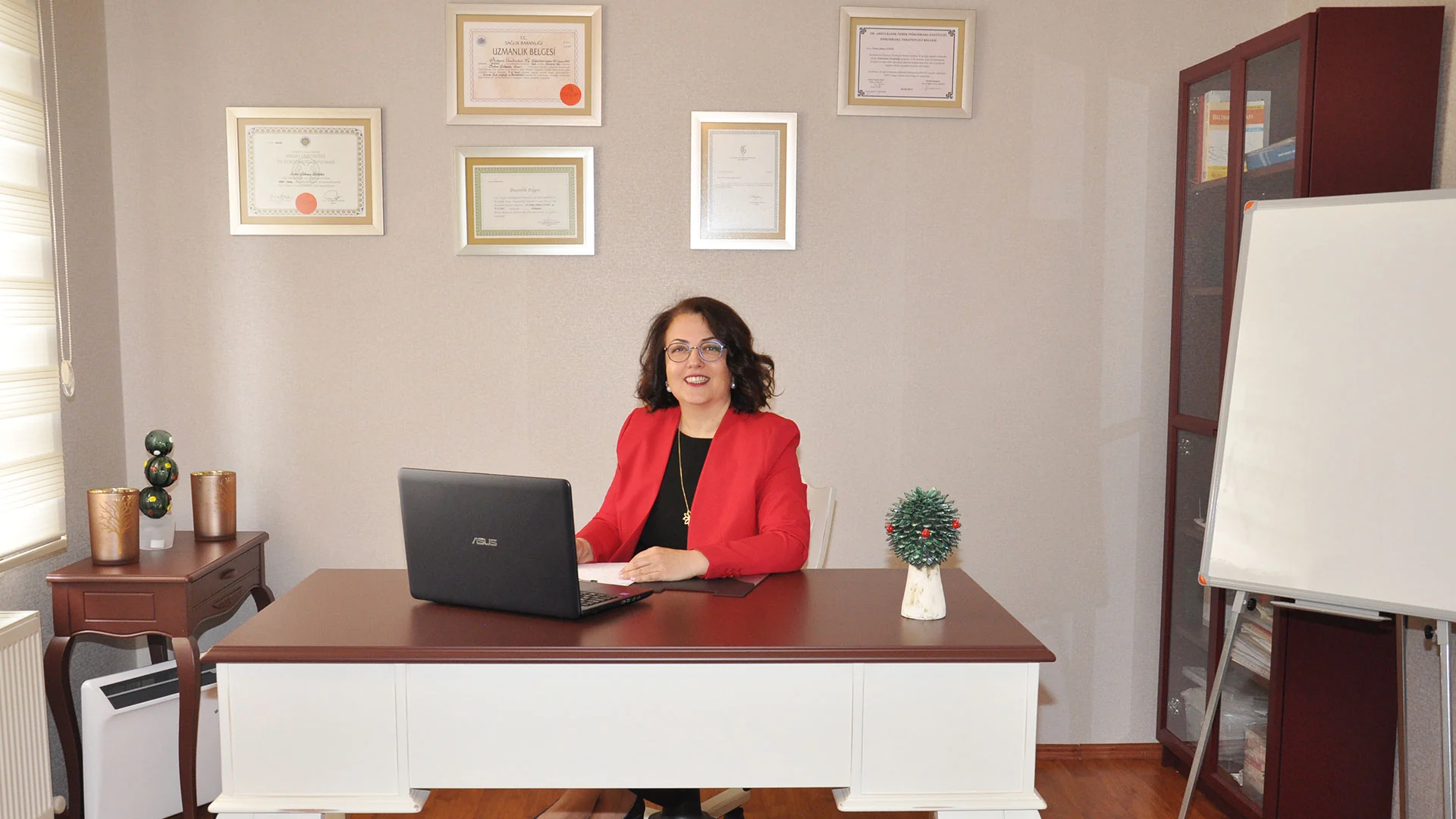 Prof. Dr. Özden Şükran Üneri - Çocuk ve Ergen Psikiyatristi